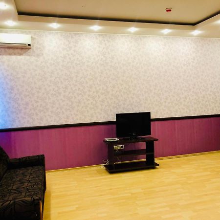 Hotel Miami Kharkiv Bagian luar foto