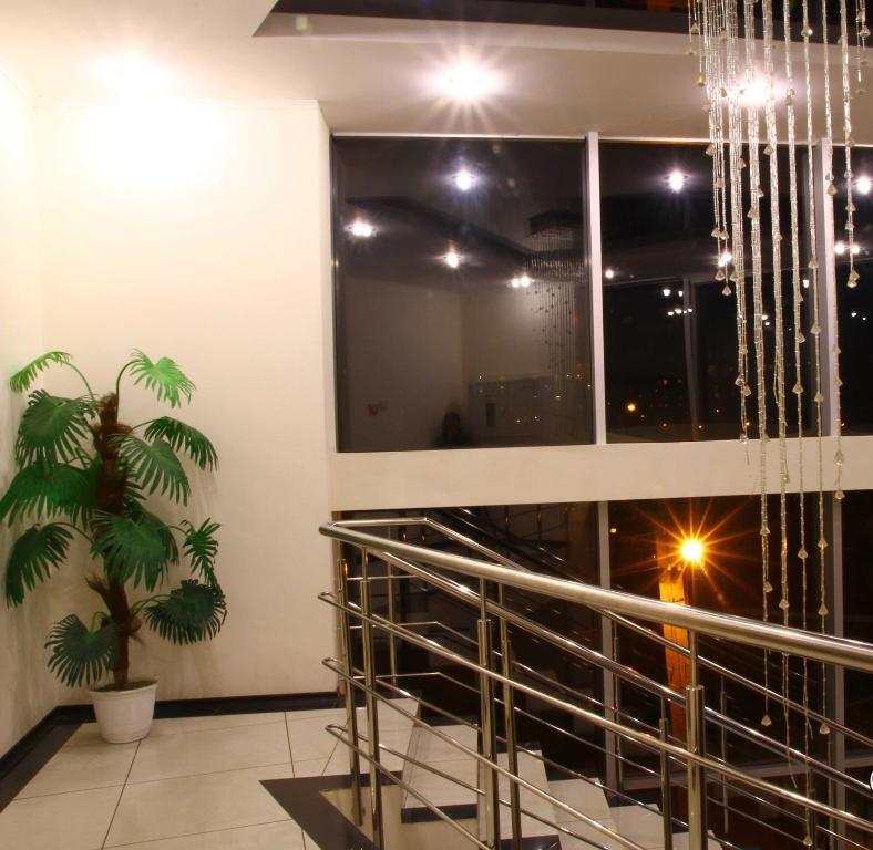 Hotel Miami Kharkiv Bagian luar foto