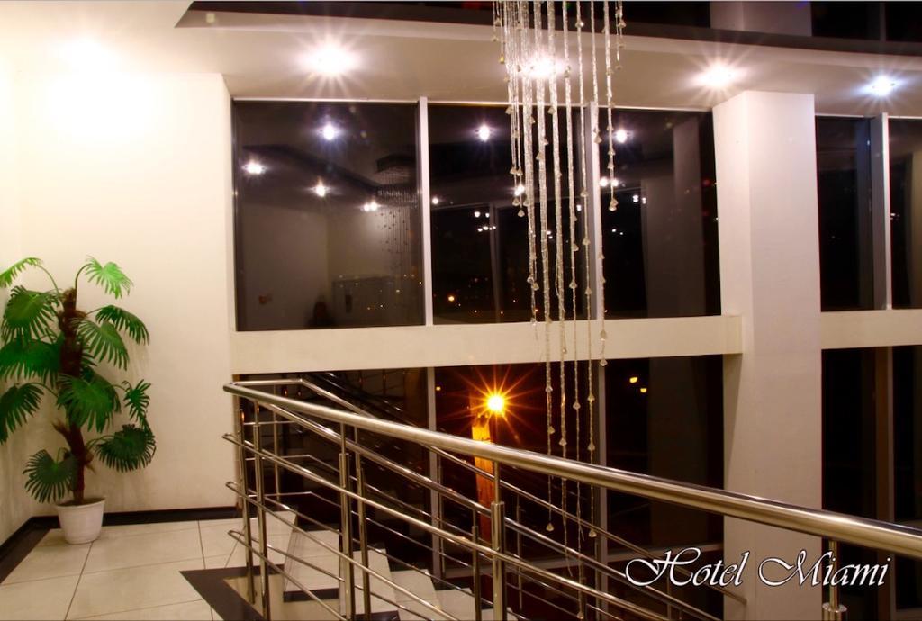 Hotel Miami Kharkiv Bagian luar foto