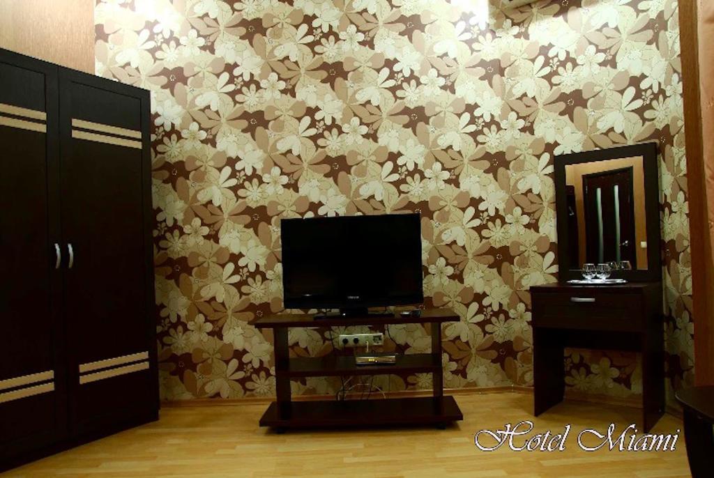 Hotel Miami Kharkiv Bagian luar foto