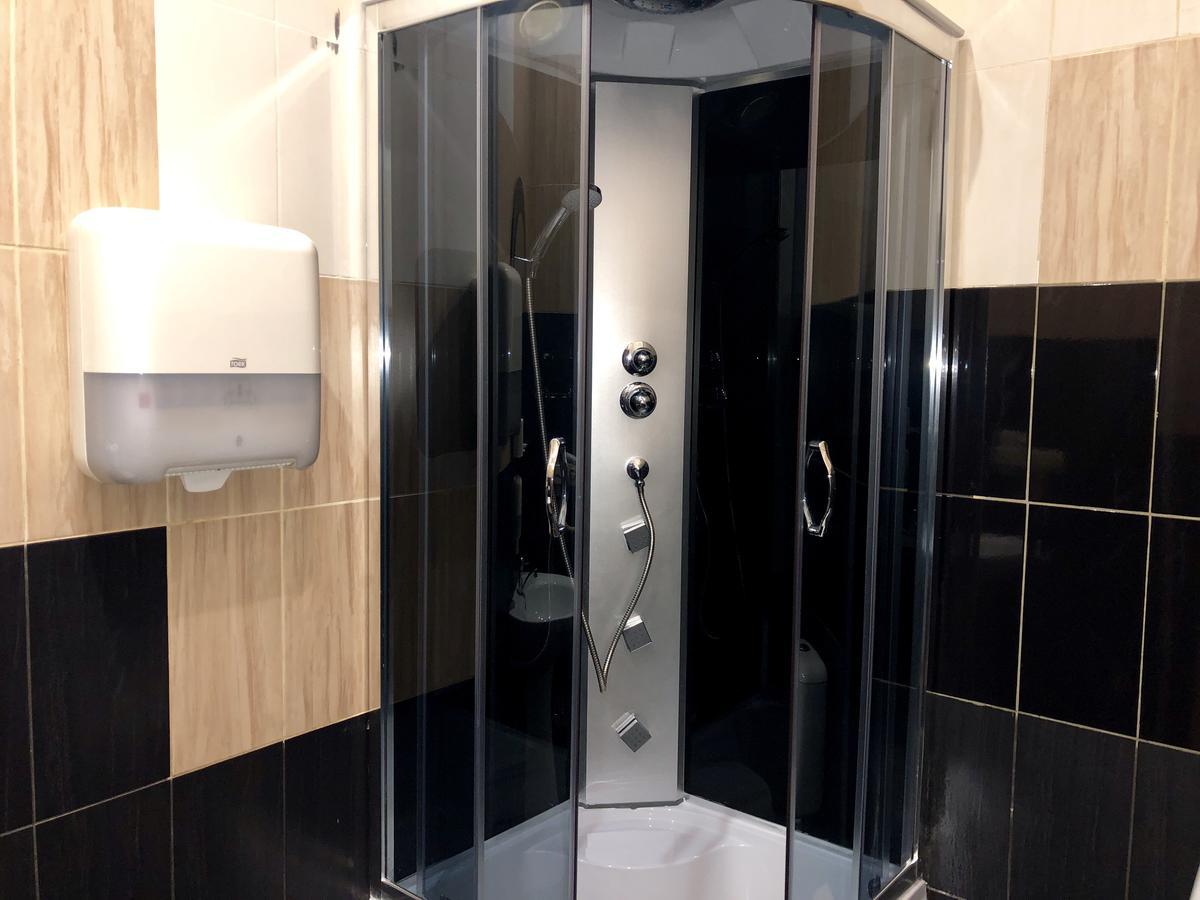 Hotel Miami Kharkiv Bagian luar foto