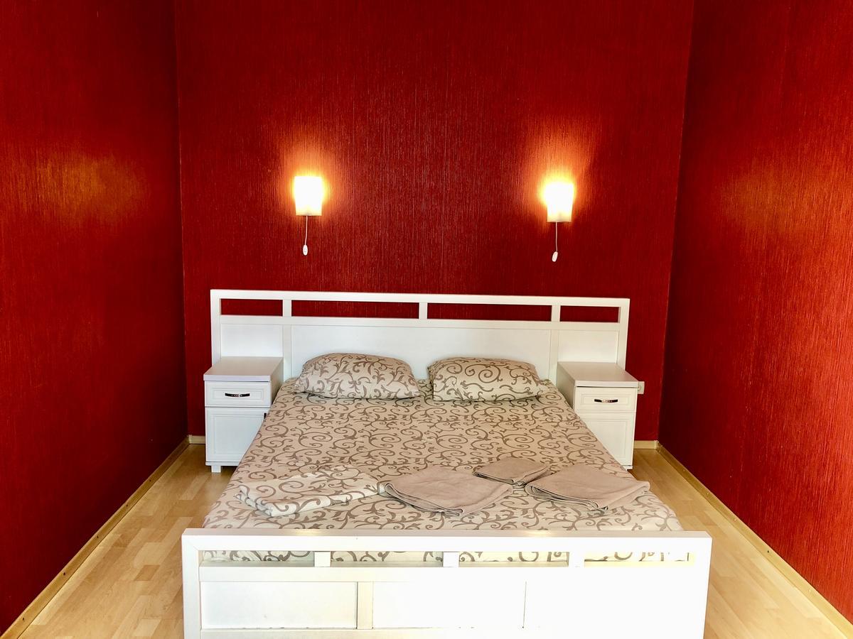 Hotel Miami Kharkiv Bagian luar foto