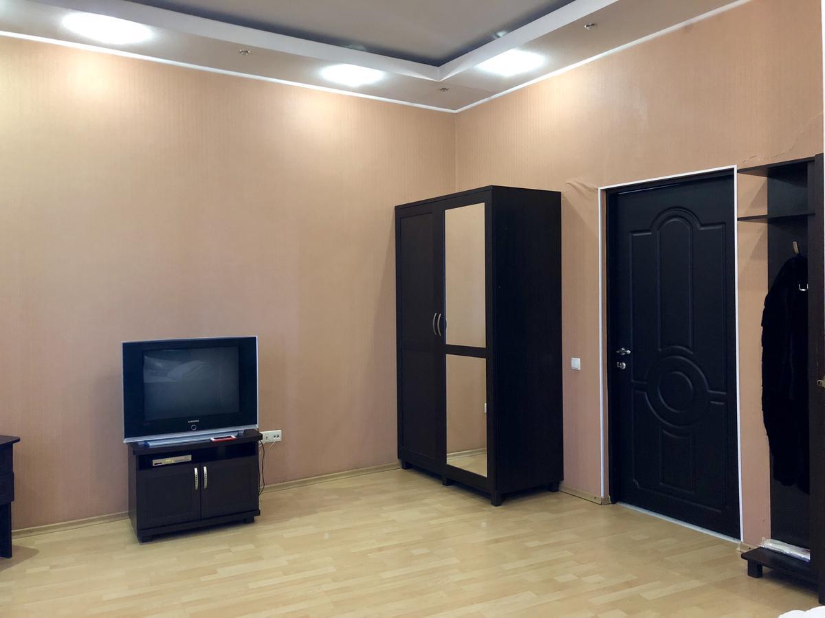 Hotel Miami Kharkiv Bagian luar foto