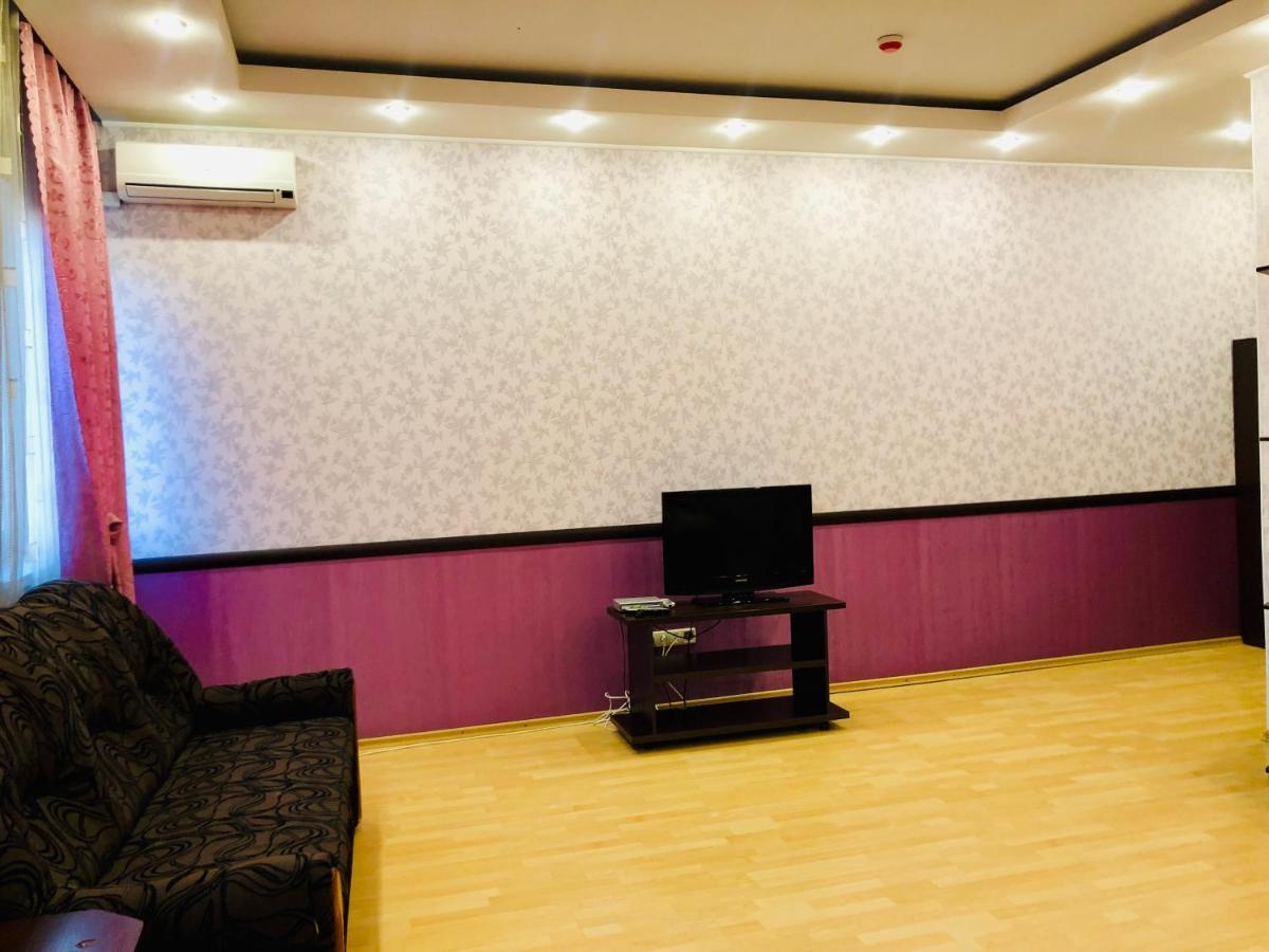 Hotel Miami Kharkiv Bagian luar foto